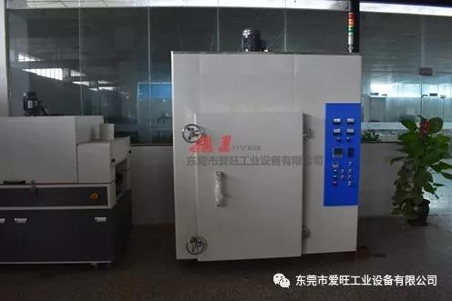 購買選擇工業(yè)烤箱需要關(guān)注哪些方面？